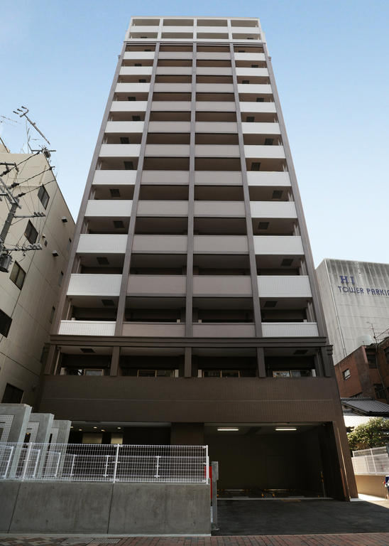 長崎市万屋町のマンションの建物外観