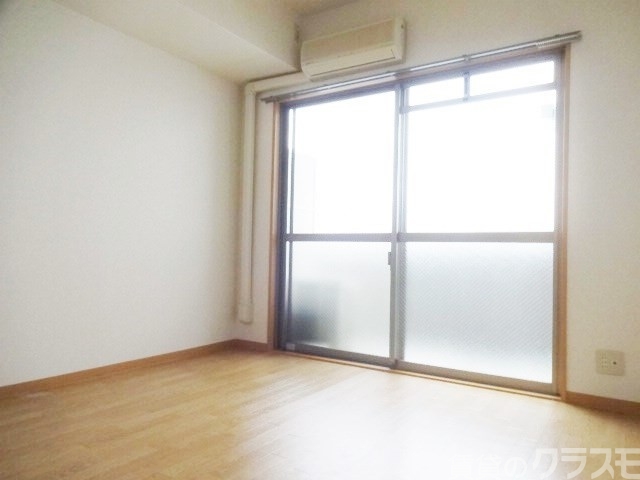 居室・リビング　一人暮らしにはジュウブンな広さです。