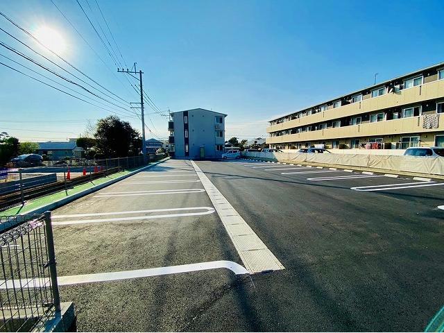 駐車場　駐車場