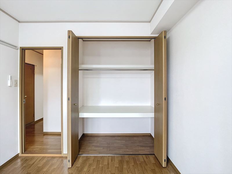 収納　※別の部屋の写真です。(反転タイプ)