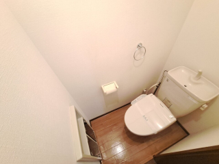 【松山市道後多幸町のアパートのトイレ】