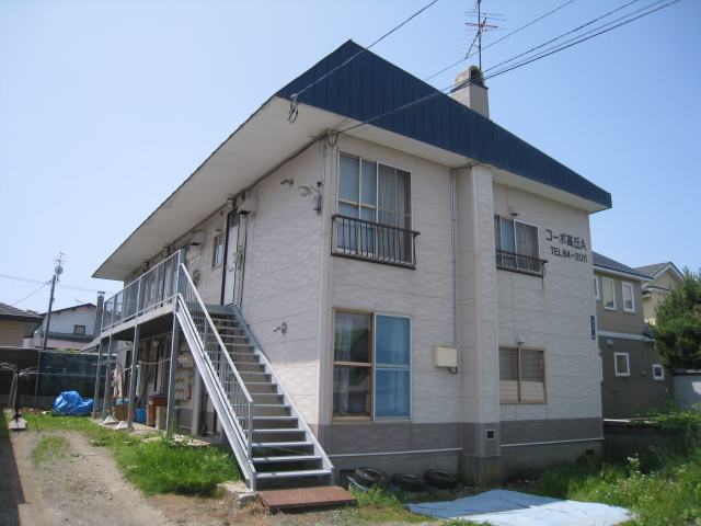 函館市高丘町のアパートの建物外観