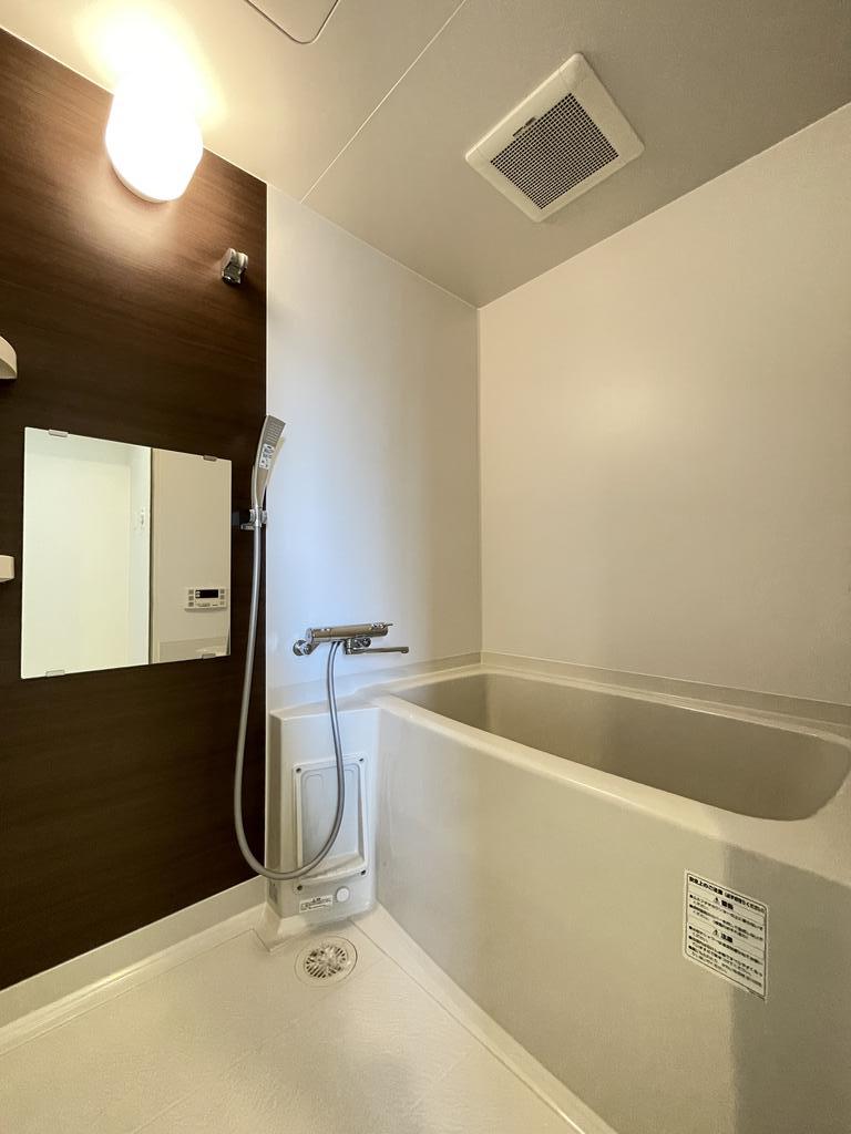 バス・シャワールーム　ゆったり過ごせるお風呂