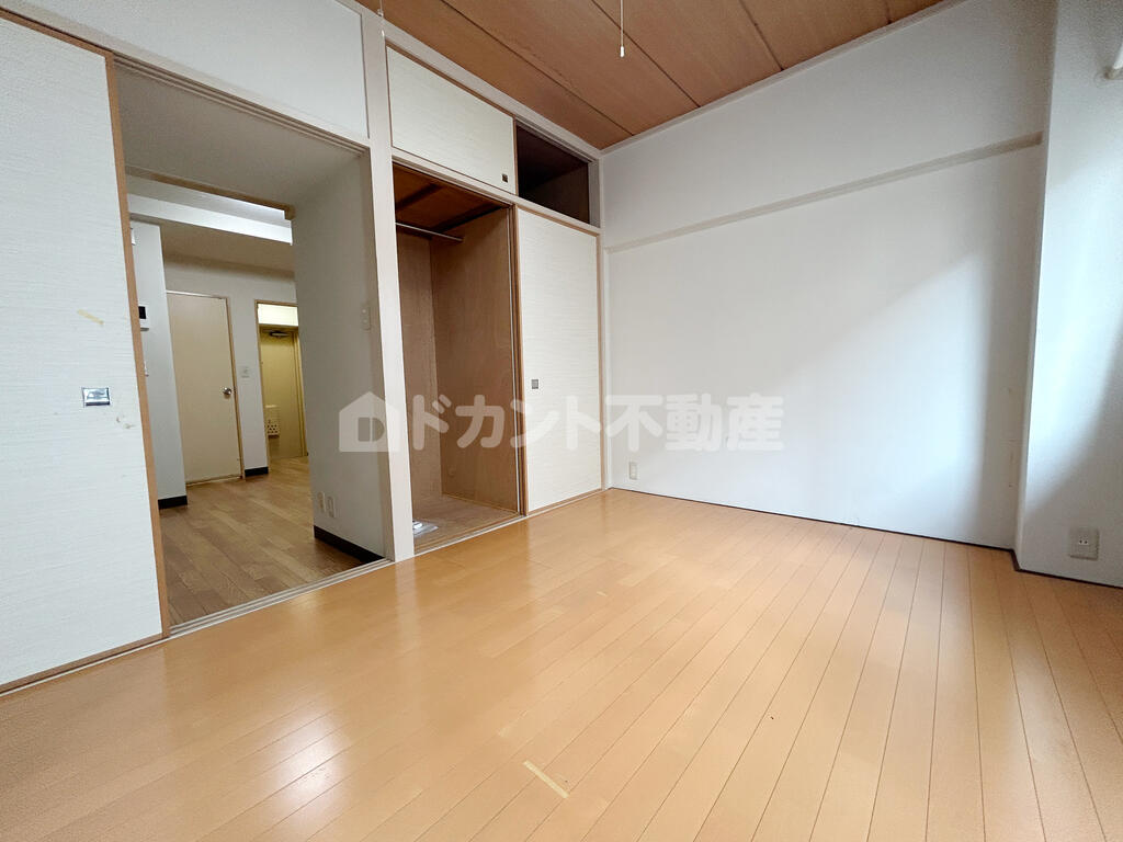 その他　洋室6帖+DK