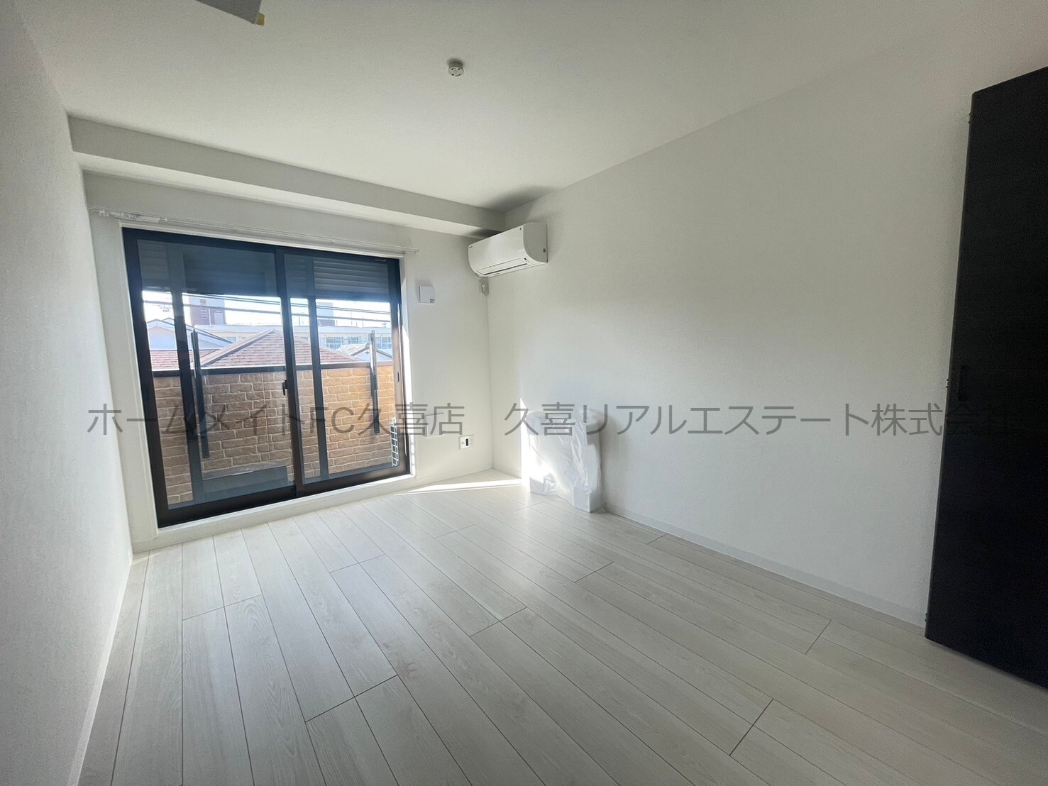 居室・リビング　同建物別号室