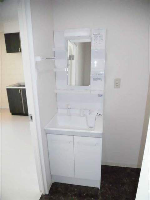 【和歌山市加納のマンションの洗面設備】