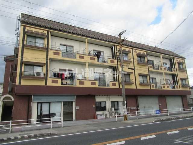 和歌山市加納のマンションの建物外観