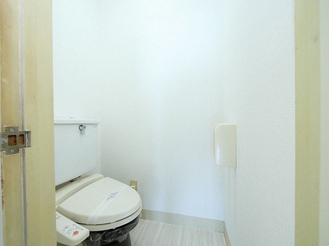 【札幌市東区北三十八条東のマンションのトイレ】