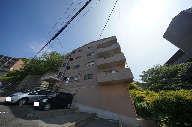 下関市貴船町のマンションの建物外観