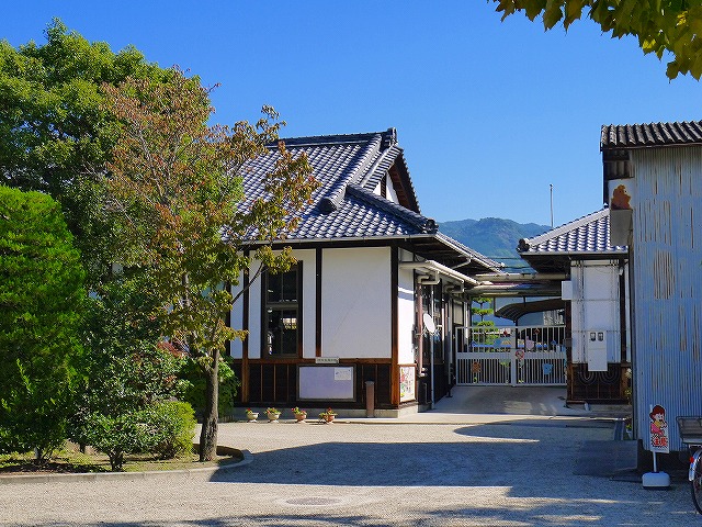 【天理市豊井町のマンションの幼稚園・保育園】