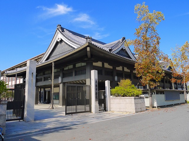 【天理市豊井町のマンションの中学校】