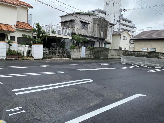 【クラール泉池Ｂの駐車場】