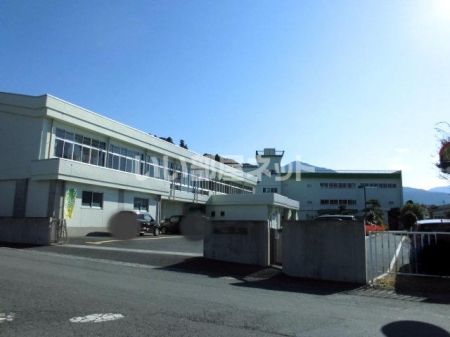 【秩父市大野原のアパートの小学校】