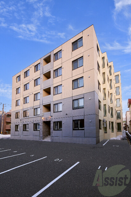 建物外観　札幌市中央区宮の森３条「レブニーズ　ザ・レジデンス　宮の森」