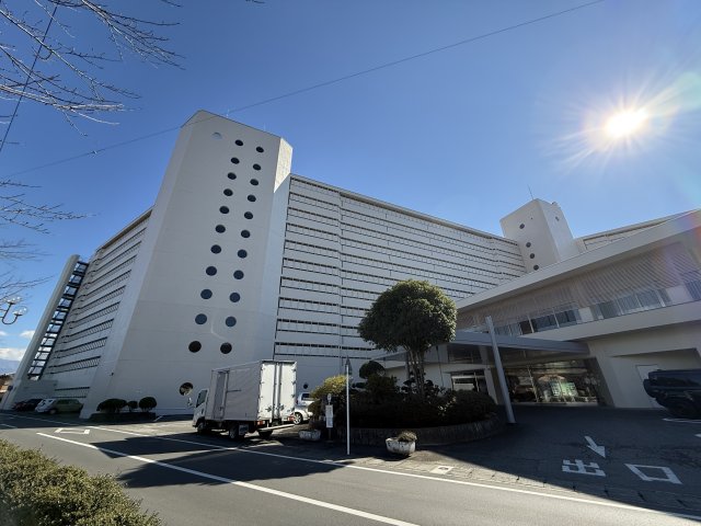 【春日居ライフピアマンションの建物外観】