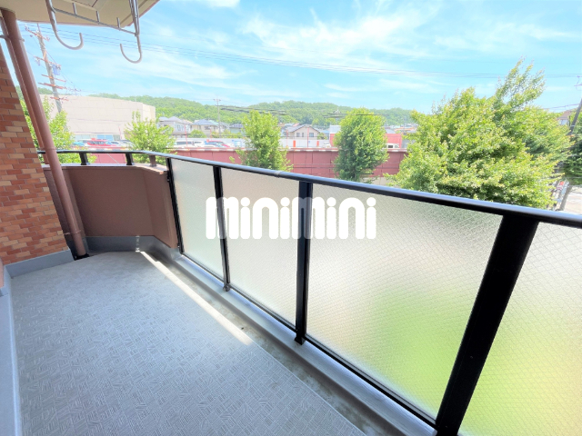 バルコニー　少しゆったり広めのベランダ