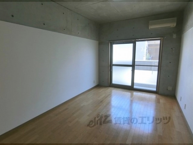 居室・リビング　居室