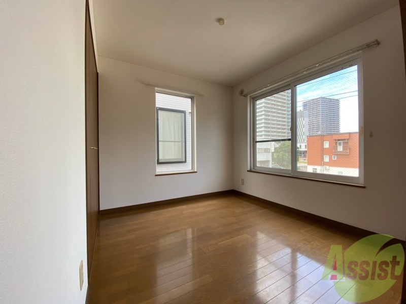 その他部屋・スペース　寝室です。二部屋をどう使うかはあなた次第です！