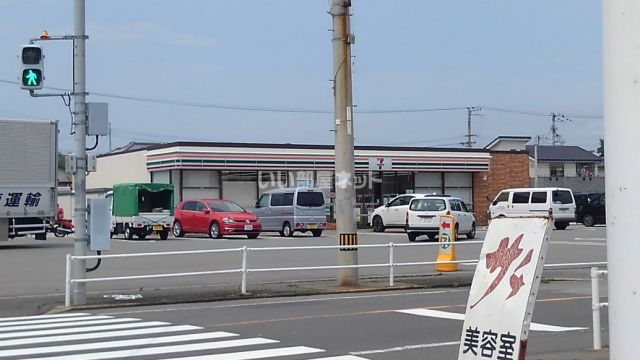 【ルミエール鳴門　B棟のコンビニ】