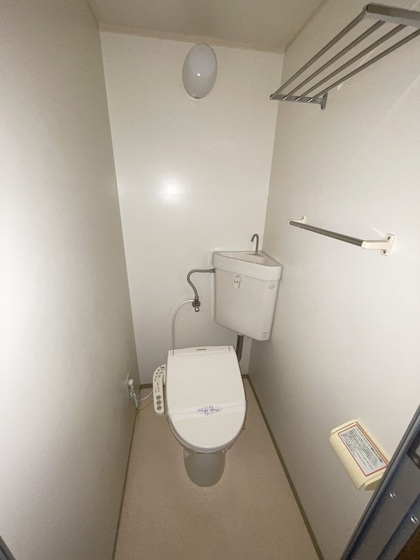 トイレ　※別号室のお写真です