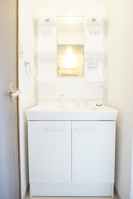 洗面設備　身支度に便利な洗髪洗面化粧台☆