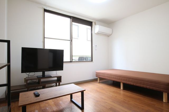 居室・リビング　家具家電付き☆