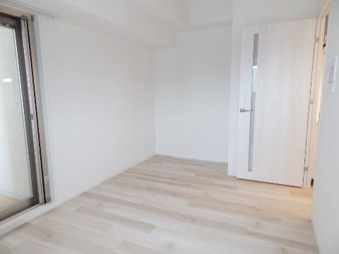 居室・リビング　室内