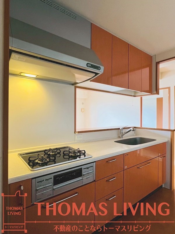 キッチン　最上階ならではの見晴らし、眺望良好です！