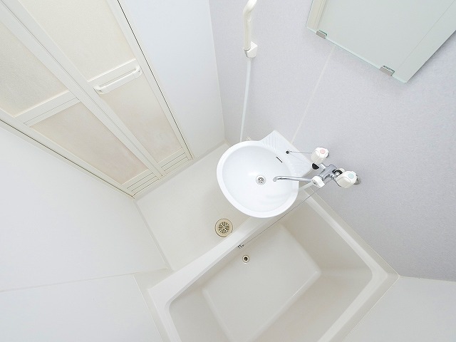 洗面設備　コンパクトで使いやすい洗面所