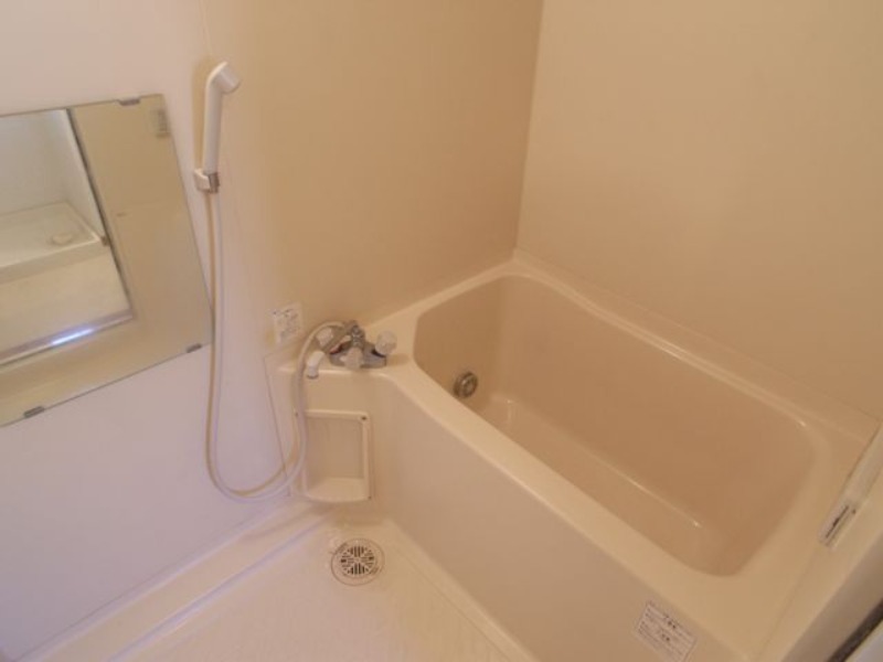 バス・シャワールーム　図面と現状に相違がある場合には現状を優先