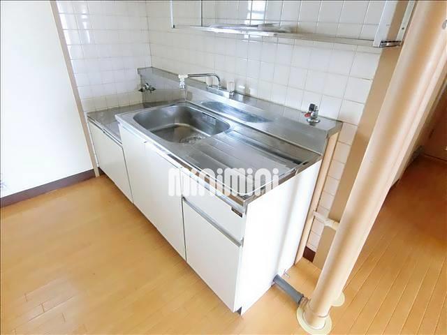 キッチン　調理スペースがあり、効率良く調理出来ますね。