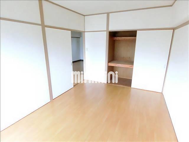 居室・リビング　６帖の洋室です。