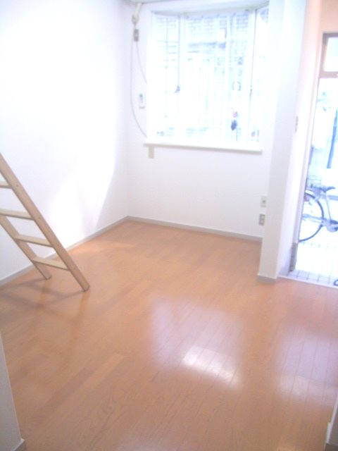 居室・リビング　便利なロフト付洋室6帖