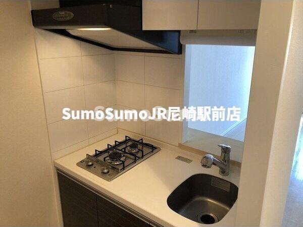 キッチン　コンパクトなキッチンで掃除もラクラク