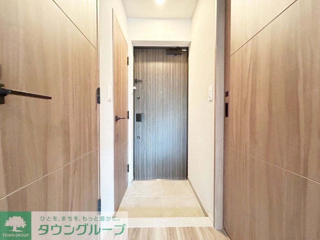 玄関　お部屋探しは株式会社　タウンハウジング　までお気軽にお問合…