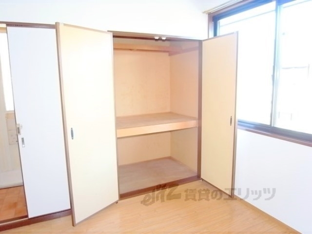 収納　奥行きのある収納です。