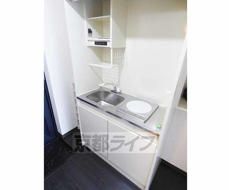 キッチン　ＩＨコンロ付きです。