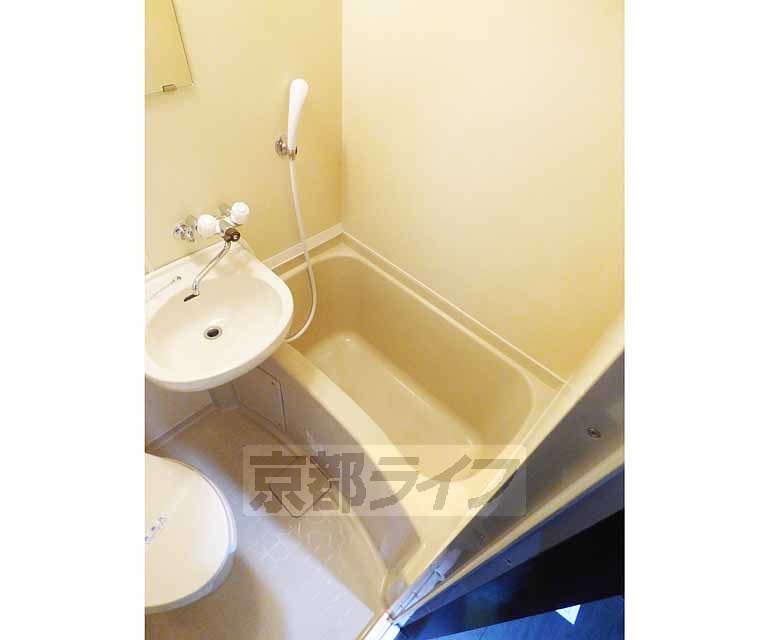 バス・シャワールーム　綺麗です。