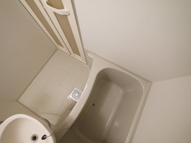 バス・シャワールーム　ゆったり過ごせるお風呂です