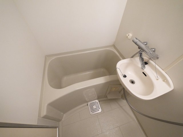 洗面設備　洗面所です