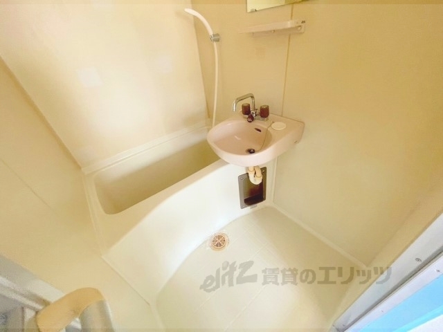 バス・シャワールーム　バス