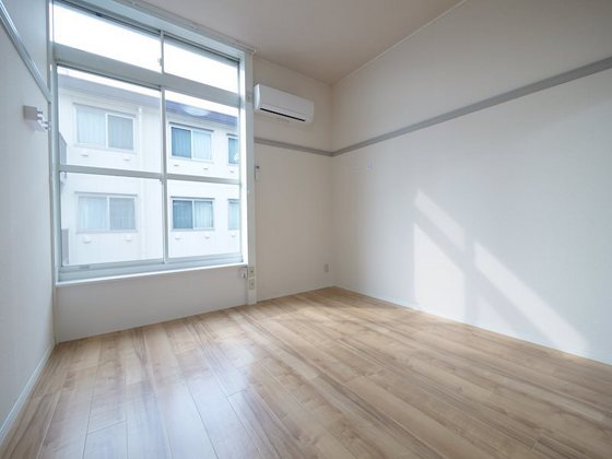 居室・リビング　※写真は別の部屋のものです
