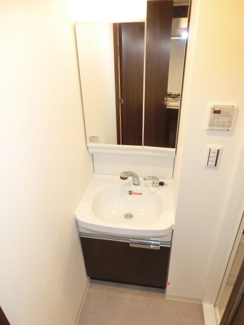 洗面設備　同物件別室です。