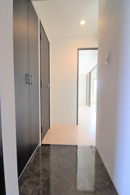 玄関　２０２号室の写真です