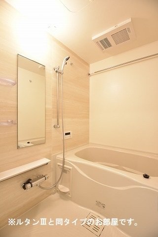 バス・シャワールーム　お風呂です