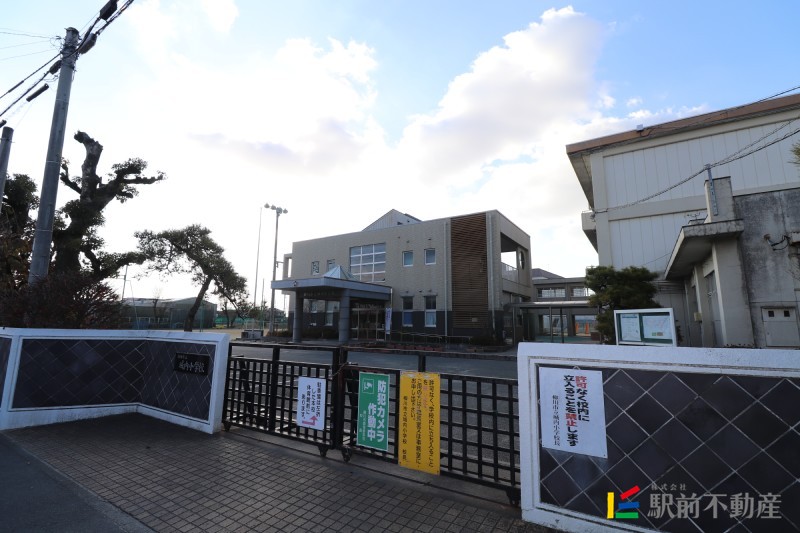 小学校　藤吉小学校（小学校）まで900m