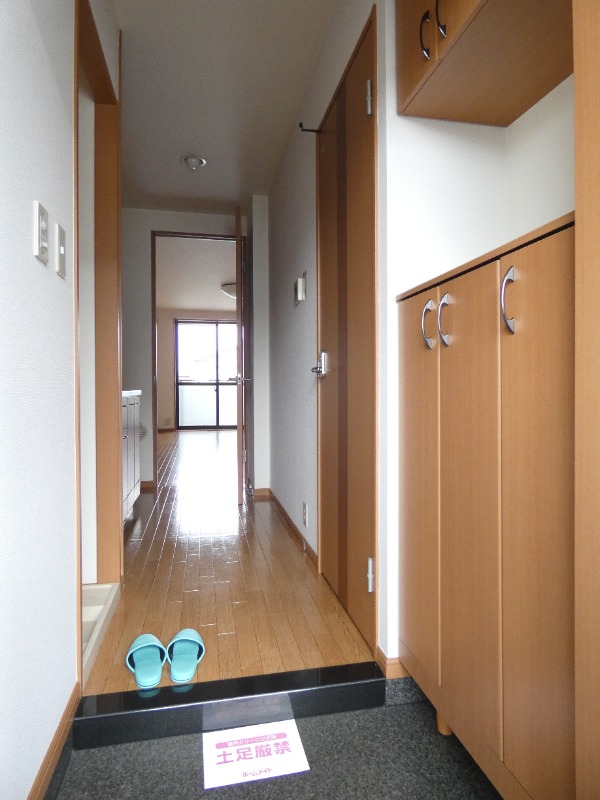 玄関　図面と現状に相違がある場合には現状を優先