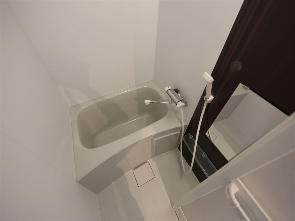 バス・シャワールーム　浴室暖房乾燥機付　24時間換気機能付バスルーム