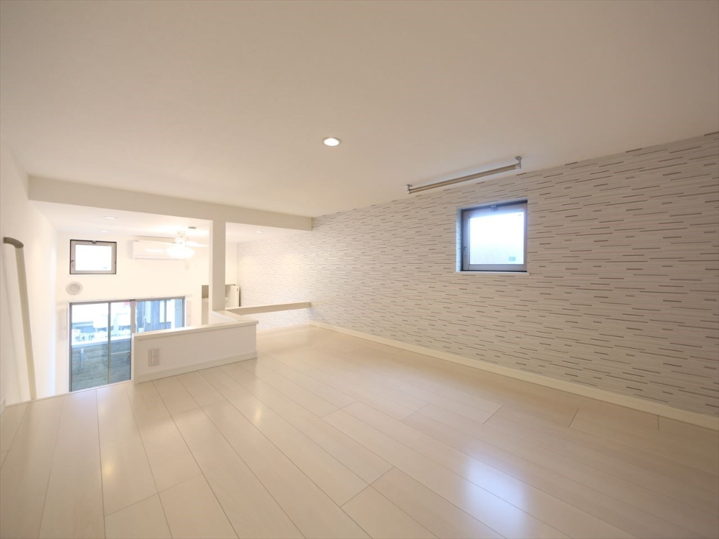 その他部屋・スペース　上段ロフト6.2帖（収納としてもお部屋としても使えます）