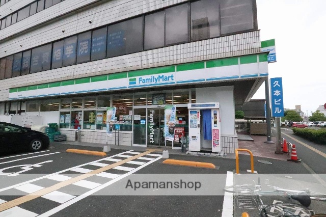 コンビニ　ファミリーマート鳥取駅南店（コンビニ）まで301m